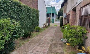 CASA VENTA 5 AMBIENTES LUIS GUILLON APTA CREDITO
