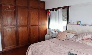 CASA VENTA 5 AMBIENTES LUIS GUILLON APTA CREDITO