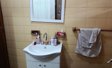 CASA VENTA 5 AMBIENTES LUIS GUILLON APTA CREDITO
