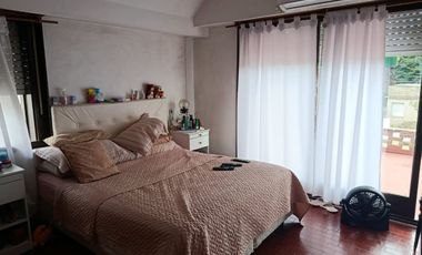 CASA VENTA 5 AMBIENTES LUIS GUILLON APTA CREDITO