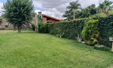 CASA VENTA 5 AMBIENTES LUIS GUILLON APTA CREDITO