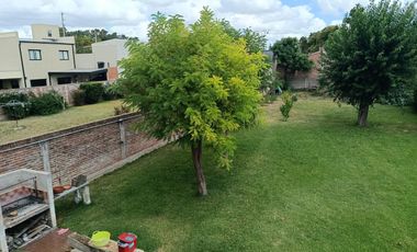 CASA VENTA 5 AMBIENTES LUIS GUILLON APTA CREDITO