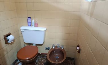 CASA VENTA 5 AMBIENTES LUIS GUILLON APTA CREDITO