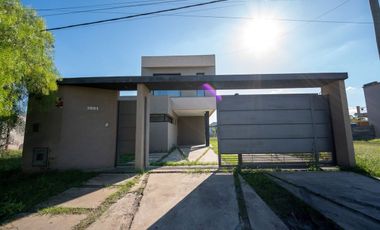 CASA VENTA GORINA 3/4 DORMITORIOS PARQUE PILETA