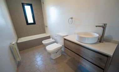 CASA VENTA GORINA 3/4 DORMITORIOS PARQUE PILETA