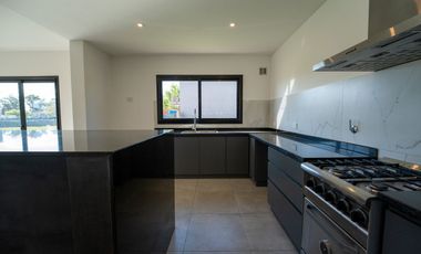 CASA VENTA GORINA 3/4 DORMITORIOS PARQUE PILETA
