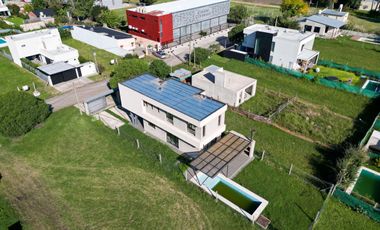 CASA VENTA GORINA 3/4 DORMITORIOS PARQUE PILETA