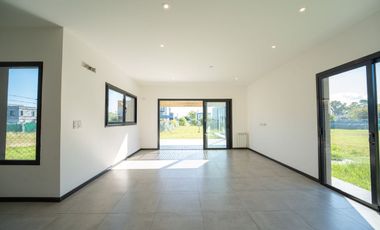 CASA VENTA GORINA 3/4 DORMITORIOS PARQUE PILETA