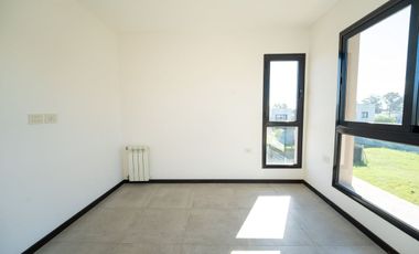 CASA VENTA GORINA 3/4 DORMITORIOS PARQUE PILETA