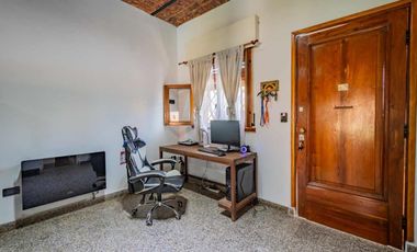 VENTA - CASA 3 AMB C/ QUINCHO Y PILETA - C. MADERO