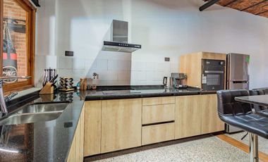 VENTA - CASA 3 AMB C/ QUINCHO Y PILETA - C. MADERO