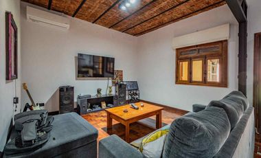 VENTA - CASA 3 AMB C/ QUINCHO Y PILETA - C. MADERO