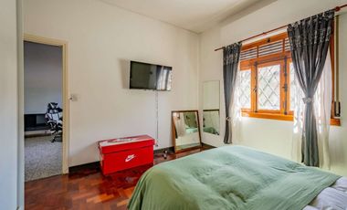 VENTA - CASA 3 AMB C/ QUINCHO Y PILETA - C. MADERO
