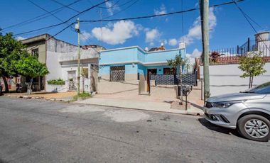 VENTA - CASA 3 AMB C/ QUINCHO Y PILETA - C. MADERO