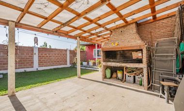 Casa 2 Dorm c/ Parque y Parrilla – Guernica
