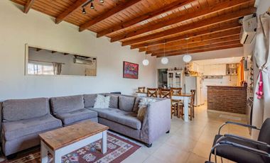 Casa 2 Dorm c/ Parque y Parrilla – Guernica
