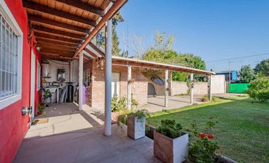Casa 2 Dorm c/ Parque y Parrilla – Guernica