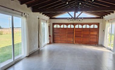 VENTA EXCELENTE CASA 4 AMB, QUINCHO Y PARQUE,VIDAL