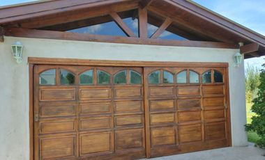 VENTA EXCELENTE CASA 4 AMB, QUINCHO Y PARQUE,VIDAL