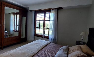 VENTA EXCELENTE CASA 4 AMB, QUINCHO Y PARQUE,VIDAL