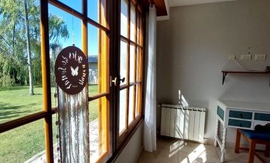 VENTA EXCELENTE CASA 4 AMB, QUINCHO Y PARQUE,VIDAL