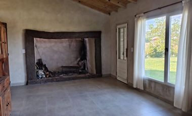 VENTA EXCELENTE CASA 4 AMB, QUINCHO Y PARQUE,VIDAL