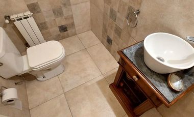 VENTA EXCELENTE CASA 4 AMB, QUINCHO Y PARQUE,VIDAL