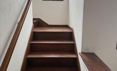 Venta casa 4 ambientes con garage cubierto