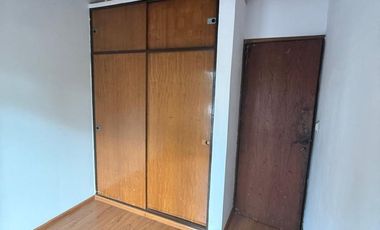 Venta casa 4 ambientes con garage cubierto