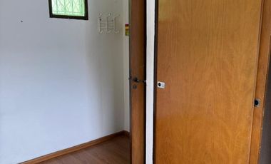 Venta casa 4 ambientes con garage cubierto