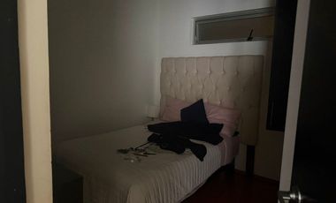 Departamento en renta SEMIAMUEBLADO Grand Tower