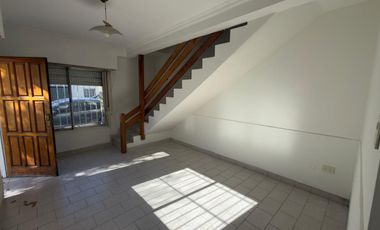 Departamento tipo Dúplex de 2 Dormitorios con Cochera