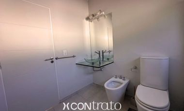 Casa 3 dormitorios con galería y cochera doble – Villa Warcalde  - Zona de clubes