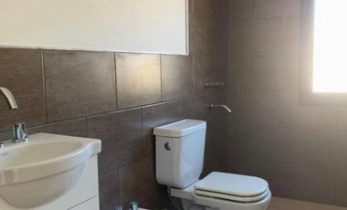 Casa 3 dormitorios con galería y cochera doble – Villa Warcalde  - Zona de clubes