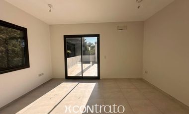 Casa 3 dormitorios con galería y cochera doble – Villa Warcalde  - Zona de clubes