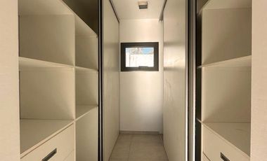 Casa 3 dormitorios con galería y cochera doble – Villa Warcalde  - Zona de clubes