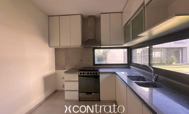 Casa 3 dormitorios con galería y cochera doble – Villa Warcalde  - Zona de clubes