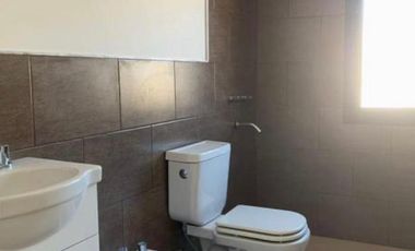 Casa 3 dormitorios con galería y cochera doble – Villa Warcalde  - Zona de clubes