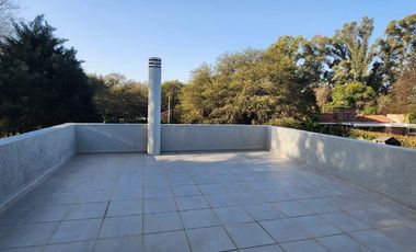 Casa 3 dormitorios con galería y cochera doble – Villa Warcalde  - Zona de clubes