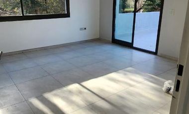 Casa 3 dormitorios con galería y cochera doble – Villa Warcalde  - Zona de clubes