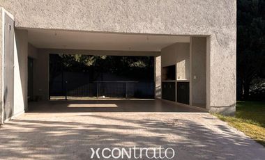 Casa 3 dormitorios con galería y cochera doble – Villa Warcalde  - Zona de clubes