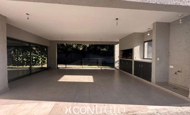 Casa 3 dormitorios con galería y cochera doble – Villa Warcalde  - Zona de clubes