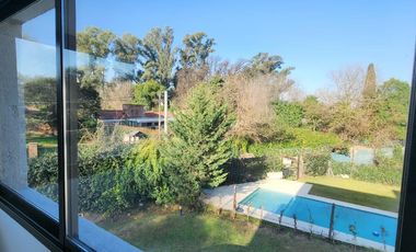 Casa 3 dormitorios con galería y cochera doble – Villa Warcalde  - Zona de clubes