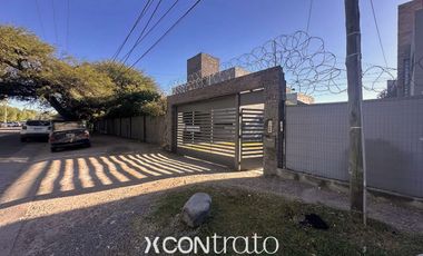 Casa 3 dormitorios con galería y cochera doble – Villa Warcalde  - Zona de clubes