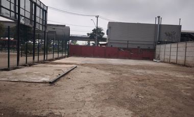 ARRIENDO SITIO ERIAZO DEPARTAMENTAL CON VICUÑA MACKENNA