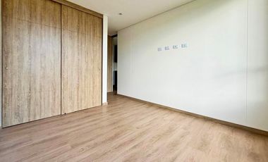 Vendo moderno apto para estrenar en El Retiro a 5 minutos del parque