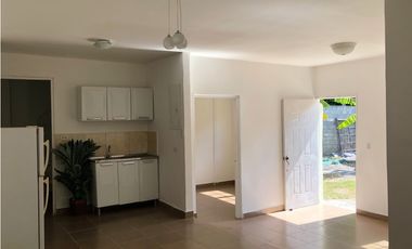 Venta de 1 Casa y 2 Apartamentos de Playa en Coronado