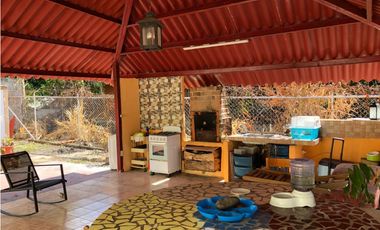 Venta de 1 Casa y 2 Apartamentos de Playa en Coronado