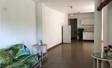 Venta de 1 Casa y 2 Apartamentos de Playa en Coronado
