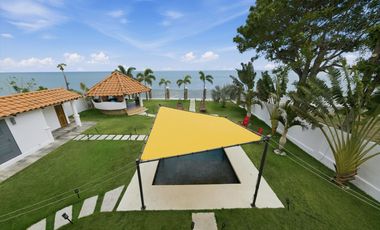 Casa Frente al Mar en Malibú Panamá